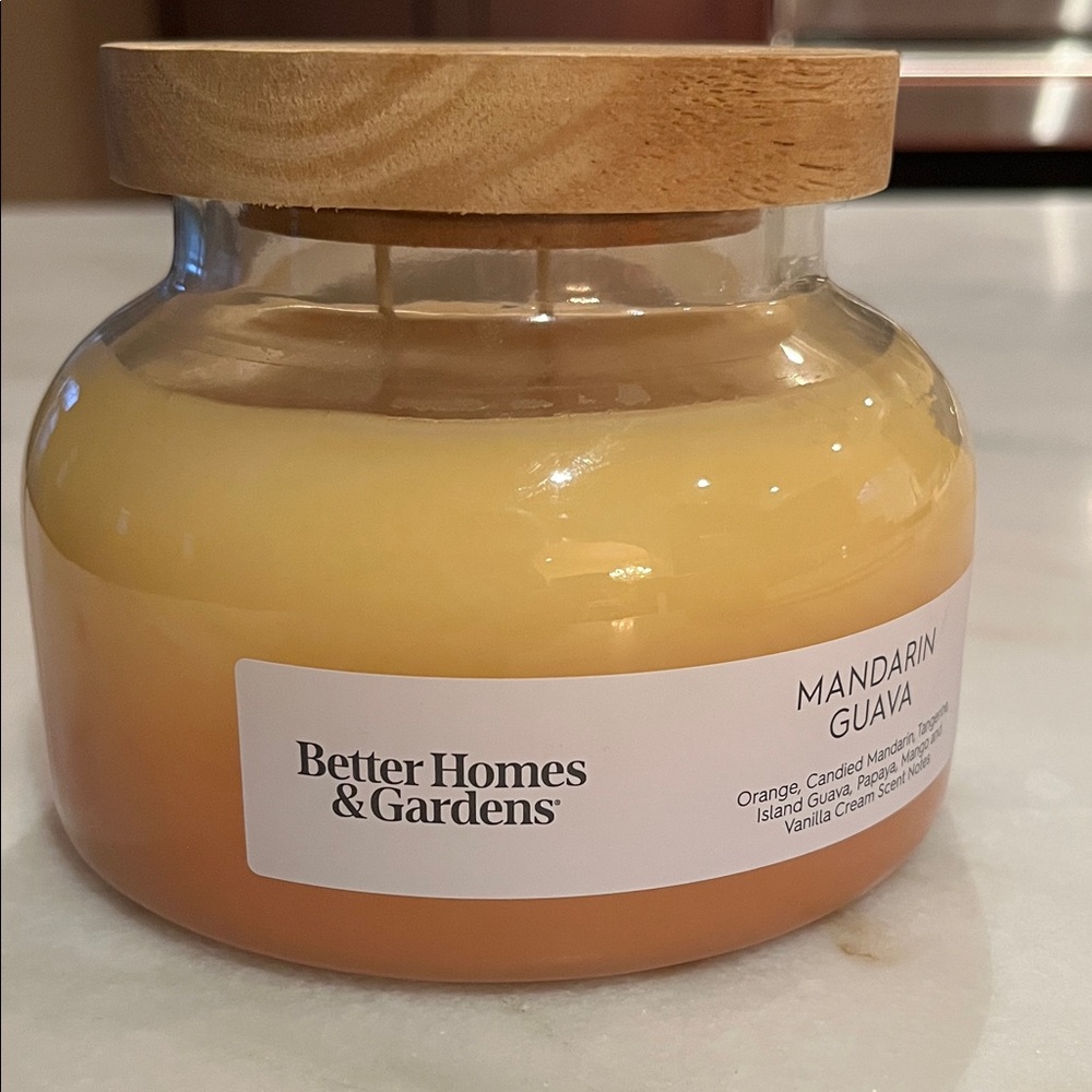 Better Homes And Gardens Mandarin Guava Wooden Lid Candle -2 Wicks - Picture 9 of 11